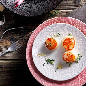 The Art of Serving Food on Artisan Tableware